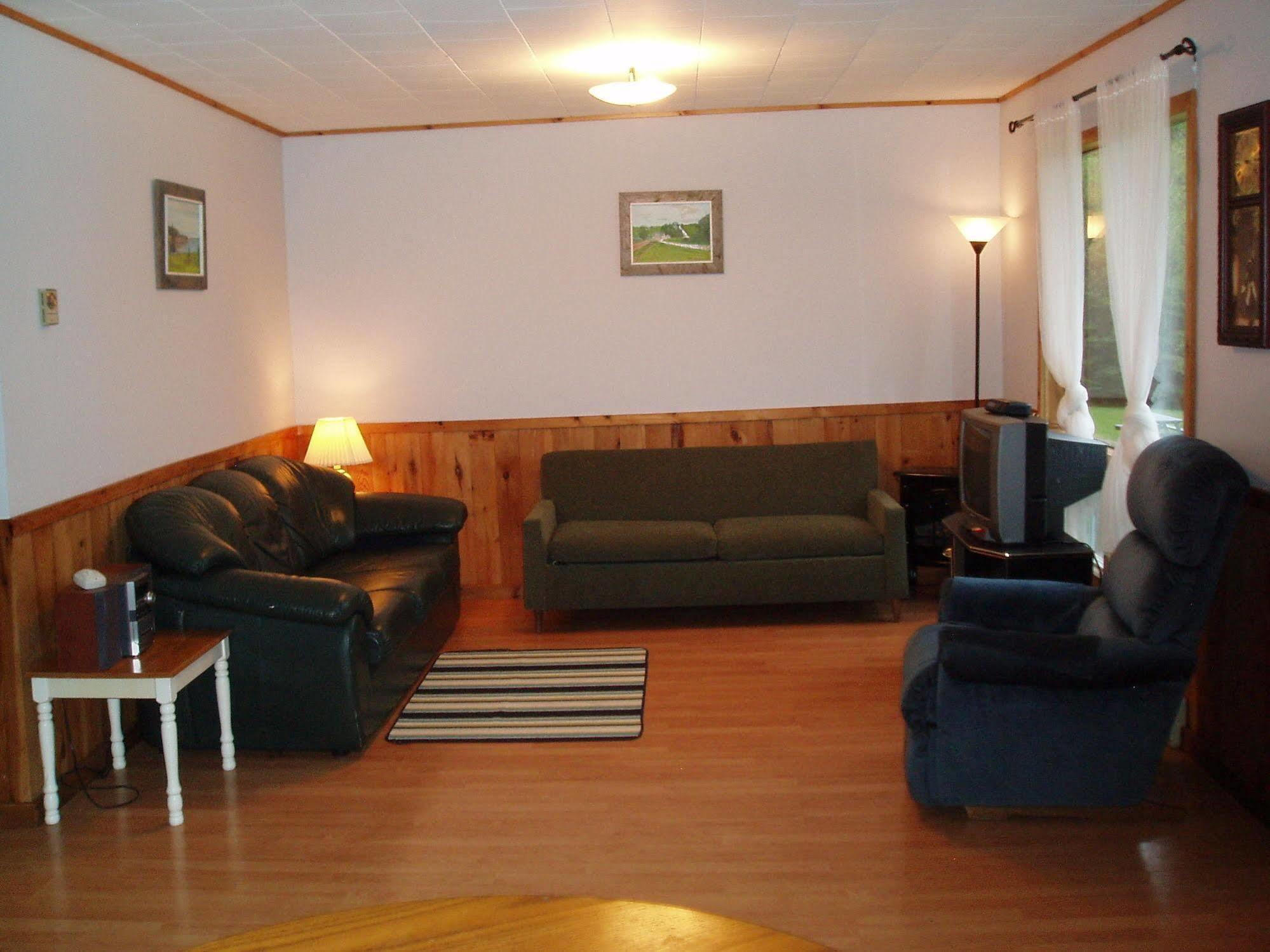 פרום Bubbling Brook Cottages מראה חיצוני תמונה