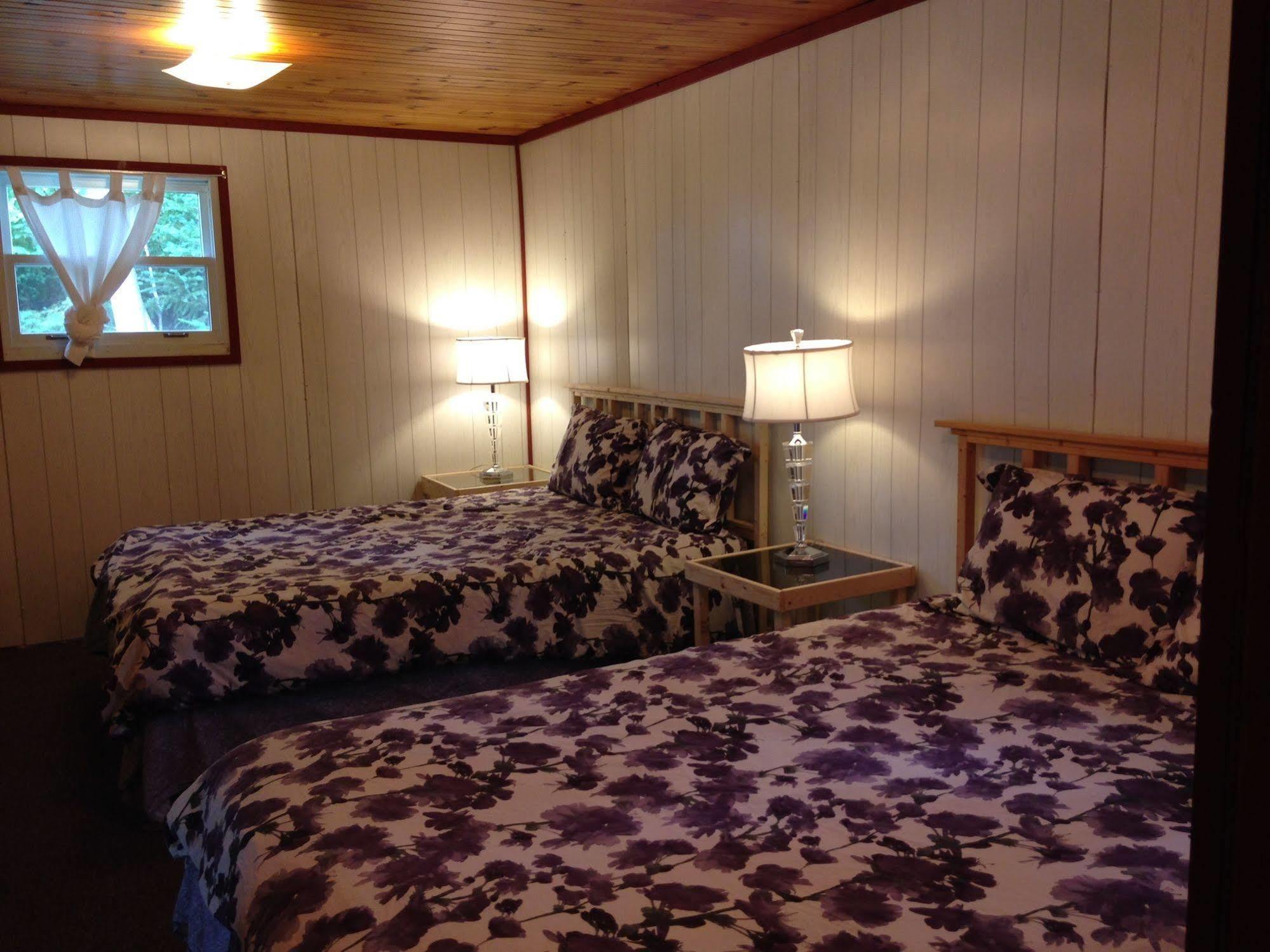 פרום Bubbling Brook Cottages מראה חיצוני תמונה