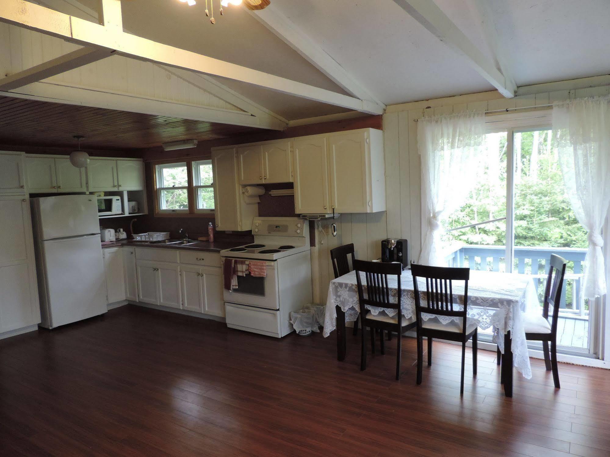 פרום Bubbling Brook Cottages מראה חיצוני תמונה